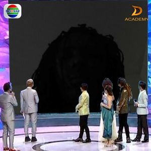 Meet your Posher, Alva